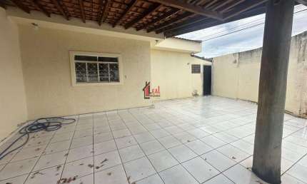 Casa para Venda em Presidente Prudente, MEDITERRANEO, 3 dormitórios, 1 suíte, 2 banheiros, 2 vagas