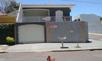 Casa para Locação em Presidente Prudente, SÃO JUDAS TADEU, 3 dormitórios, 1 suíte, 5 banheiros, 2 vagas