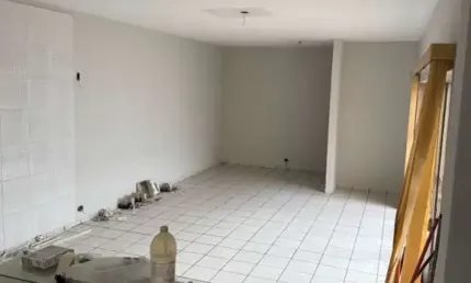 Salão Comercial para Locação em Presidente Prudente, CENTRO, 4 dormitórios, 3 banheiros, 2 vagas