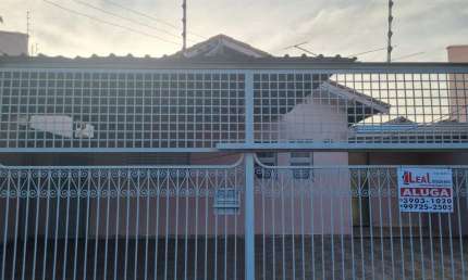 Casa para Locação em Presidente Prudente, SÃO JUDAS, 3 dormitórios, 1 suíte, 2 banheiros, 2 vagas