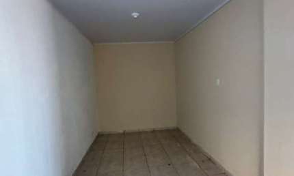 Casa para Locação em Presidente Prudente, PLANALTO, 1 dormitório, 1 banheiro, 1 vaga
