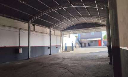 Salão Comercial para Locação em Presidente Prudente, FLORENZA, 2 banheiros