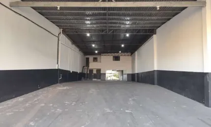 Salão Comercial para Locação em Presidente Prudente, FLORENZA, 2 banheiros
