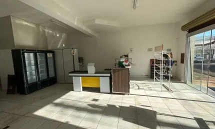 Salão Comercial para Locação em Presidente Prudente, CENTRO, 2 banheiros