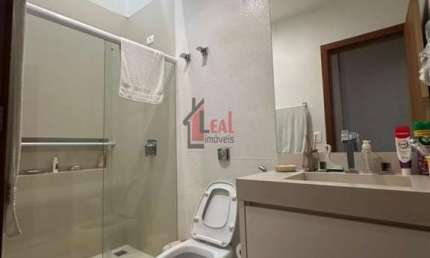 Casa em Condomínio para Locação em Presidente Prudente, CONDOMINIO RESIDENCIAL DAMHA lll, 4 dormitórios, 4 suítes, 6 banheiros, 2 vagas