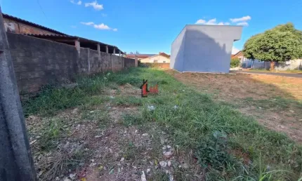 Terreno à venda na Vila Santa Rosa, Pirapozinho 