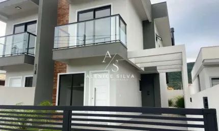 Sobrado com 2 dormitórios com suite - Forquilhas - São josé