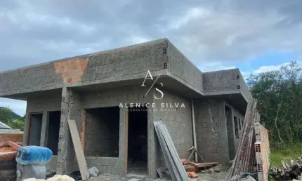 Linda casa 3 dormitórios sendo 1 suíte em Forquilhas - São José