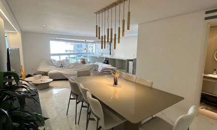 Vendo apartamento na Rua dos Navegantes perto da praia