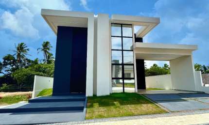 EXCELENTE CASA TÉRREA COM PISCINA NO CONDOMÍNIO MONTE CARLO