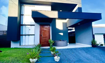 Excelente casa térrea com piscina no Condomínio Monte Carlo