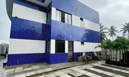 PRIVE EM IGASSU COM QUARTOS TODO NA CERAMICA COM 01 GARAGEM