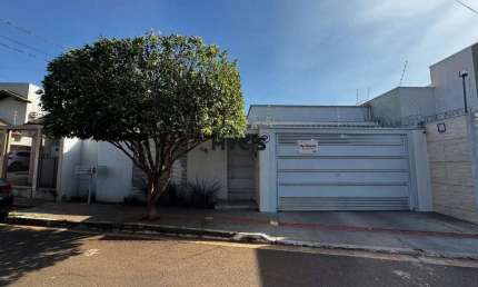 Casa Ampla com Área Gourmet e Piscina no Vilas Boas