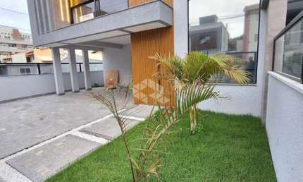 CASA / SOBRADO NA ESQUINA ALTO PADRÃO NO CENTRINHO DO INGLESES-FLORIANOPOLIS R$1.690.000,00