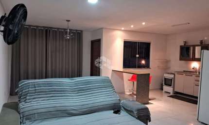 CASA 2 DORMITÓRIOS/ QUARTOS 1 SUITE  RIO VERMELHO/ FLORIANÓPOLIS A VENDA R$ 390.000,00