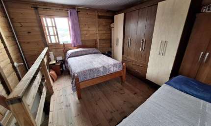 CASA COM 1 DORMITÓRIO/ QUARTO NO BAIRRO RIO VERMELHO - FLORIANÓPOLIS A VENDA POR R$ 220.000,00