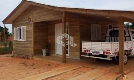 CASA COM 2 DORMITÓRIOS/ QUARTOS  NA PRAIA GAÚCHA - TORRES A VENDA POR  R$ 286.000,00