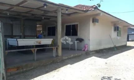 Casa 3 Dormitórios / Quartos  no bairro Barra Aririu - Palhoça a Venda por R$ 336.000,00  .