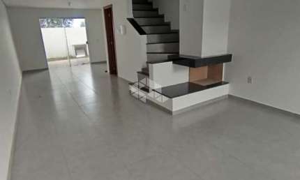 CASA SOBRADO COM DUAS SUITES A VENDA NOS INGLESES - FLORIANÓPOLIS NO VALOR DE R$ 318.000,00