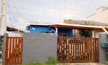 Casa com Edícula à Venda no Bairro São João do Rio Vermelho - Florianópolis | R$ 339.200,00