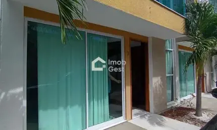 Casa em Condomínio Fechado em Capim Macio - 3 Suítes