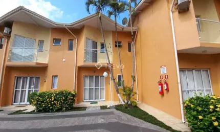 CASA EM VILLAGIO À VENDA 2 DORMS, 3 BANHEIROS, 2 VAGAS, 91 m² EM BERTIOGA/SP