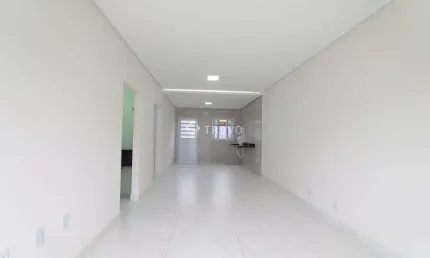 CASA À VENDA 2 DOMITÓRIOS, 2 BANHEIROS, 2 VAGAS, 112 m² POR R$ 590.000,00