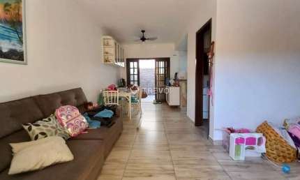 CASA EM VILLAGIO À VENDA 2 DORM, 2 WC, 2 VAGAS, POR R$ 485.000,00 EM BERTIOGA/SP