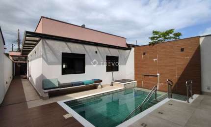 CASA TÉRREA COM 2 DORMITÓRIOS E PISCINA À VENDA EM BERTIOGA/SP
