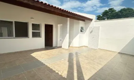 Casa térrea à venda com 2 dorm/3 wc/2 vagas em bertioga/sp