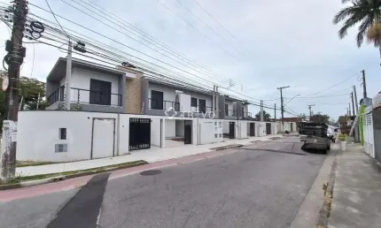 Casa com 3 quartos à venda na Rua Oswaldo Cruz, 778, Centro, Bertioga