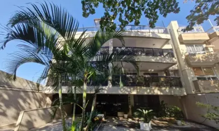Cobertura mobiliada no Recreio dos Bandeirantes com vista para o mar