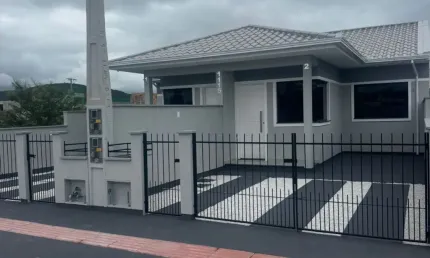 Casa em condomínio fechado com 2 quartos à venda na Avenida Aleixo Alves de Souza, 100, Nova Palhoça, Palhoça