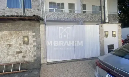 Excelente casa de 3 quartos com terraço em condominio na Est. do Cachamorra, Campo GrandeRJ