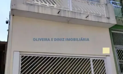 Sobrado em Osasco, bairro Jardim Elvira, 204,81m², 3 quartos, 1 suíte, sala, cozinha, 2 vagas de garagem