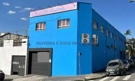 Prédio comercial em Osasco, bairro Km 18, ótimo local, 636m² a.c., ideal para locação de vários negócios