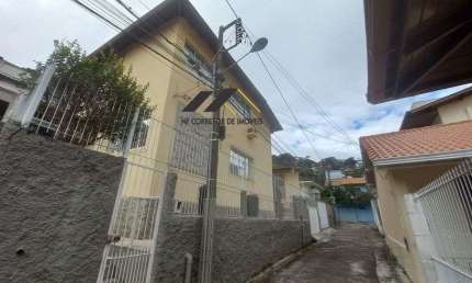 Casa 2 Pavimentos c/Edícula 4 Quartos(3 Suítes)/ 1 Vaga - Centro - Florianópolis - SC