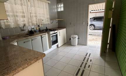 Ampla casa/ 5 dorm./ 4 vagas/ ótima localização- Itaguaçu - Florianópolis -SC
