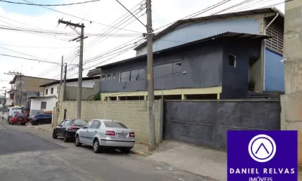 Galpão com 630 m² A/C  para locação  no Jardim Califórnia, Barueri