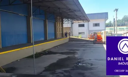 Galpão com 2.111 m² A/C Para Locação  no Jardim Belval, Barueri