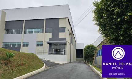 Galpão com 725 m²  A/C para Locação em Santana de Parnaiba
