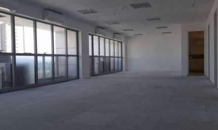 Conjunto Comercial para Locação em Alphaville, Edificio Monte
