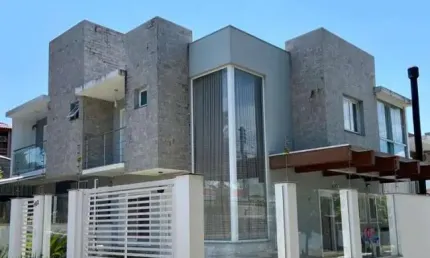 Casa para Venda em Canoas, Igara, 3 dormitórios, 1 suíte, 3 banheiros, 2 vagas