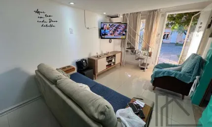 Casa em Condomínio para Venda em Canoas, Rio Branco, 3 dormitórios, 1 suíte, 2 banheiros, 2 vagas