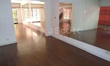 Excelente casa  a venda no miolo do campo belo- residencial ou comercial