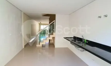OPORTUNIDADE SOBRADO NOVO COM 3 SUÍTES E 4 VAGAS - JARDIM MARAJOARA