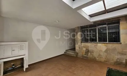 Oportunidade Sobrado a venda ou locação em Rua tranquila no Bairro Jardim Consórcio