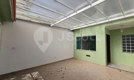 Belo Sobrado para locação em rua tranquila no Bairro Cupecê