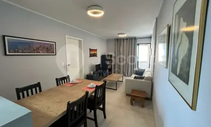 Lazer completo, depósito, perto da linha nova ouro, condução fácil