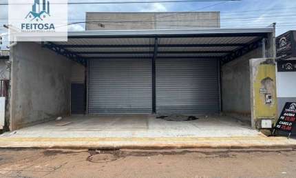 Galpão para alugar, 322 M², Com 4 vagas, pé direito 7 metros, Porta eletrônica Nas duas Portas.